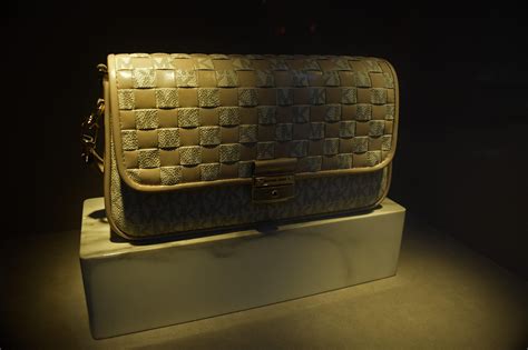 differencier un vrai d'un faux sac givenchy